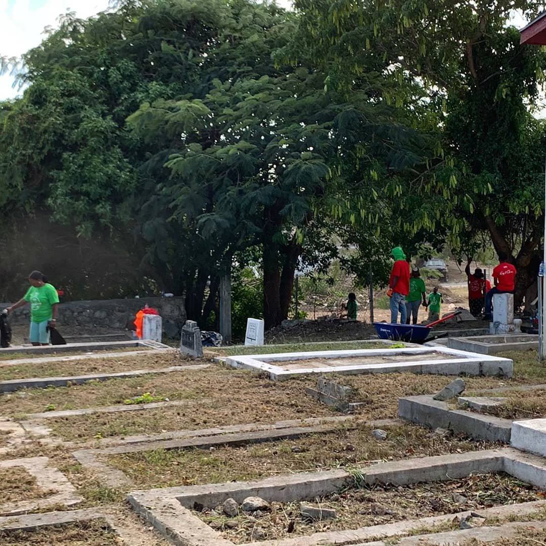 The Fox Foundation cleaning up Kemp Road Community.